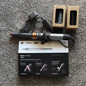Dyson Airwrap Origin in Black and Copper